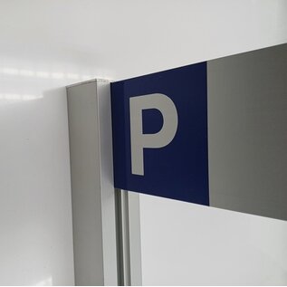 Parkeerbord Bezoekers luxe frame