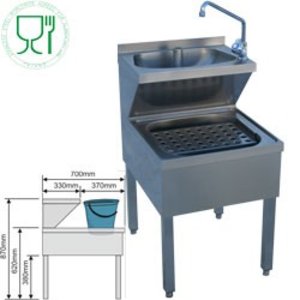Diamond Umywalka porządkowa 700x500x(h)850 mm z perforowanym stojakiem i baterią Diamond Umywalka porządkowa 700x500x(h)850 mm z perforowanym stojakiem i baterią