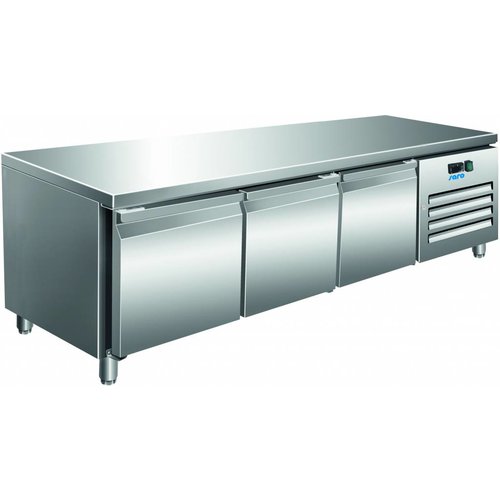 Saro Tripple Door Refrigerated Table 317 L, from -2 °C to 8 °C, Side-Mounted Compressor Saro Tripple Door Refrigerated Table 317 L, from -2 °C to 8 °C, Side-Mounted Compressor