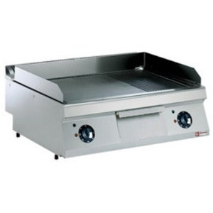 Diamond Countertop Electric Griddle 2/3 Smooth, 1/3 Ribbed, 2 Heating Zones, 9 kW, 400V Diamond Countertop Electric Griddle 2/3 Smooth, 1/3 Ribbed, 2 Heating Zones, 9 kW, 400V