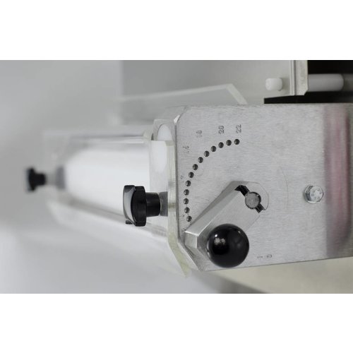 Resto Quality Wałkownica do ciasta z jednym wałkiem od 160 do 290 mm, 0,22 kW ze wsadem liniowym Resto Quality Wałkownica do ciasta z jednym wałkiem od 160 do 290 mm, 0,22 kW ze wsadem liniowym