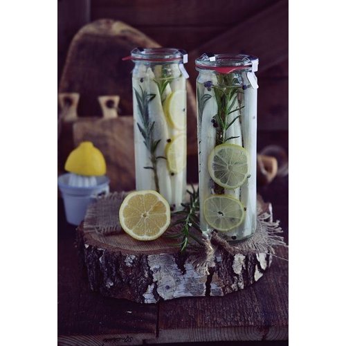Weck Jar ZYLINDER 600 ml with lid , seal , 2 clamps - pack. 6 pcs Weck Jar ZYLINDER 600 ml with lid , seal , 2 clamps - pack. 6 pcs
