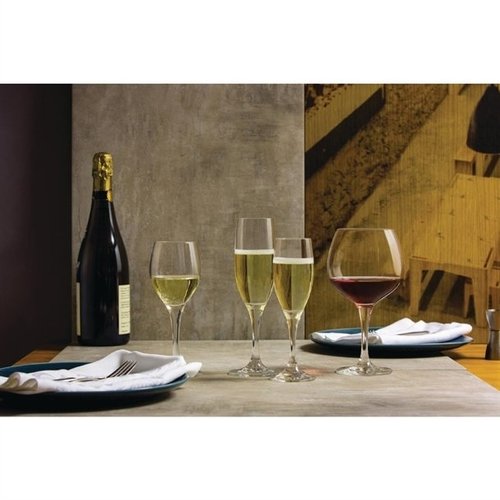 SCHOTT ZWIESEL Mondial Crystal Champagne Flutes 205ml (Pack of 6) SCHOTT ZWIESEL Mondial Crystal Champagne Flutes 205ml (Pack of 6)