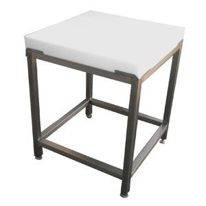 RedFox Kloc masarski z polietylenu 700x700x850 mm na podstawie ze stali nierdzewnej