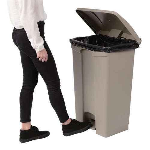 Jantex 87 L Beige Round Polypropylene Pedal Bin, Lift Lid Jantex 87 L Beige Round Polypropylene Pedal Bin, Lift Lid