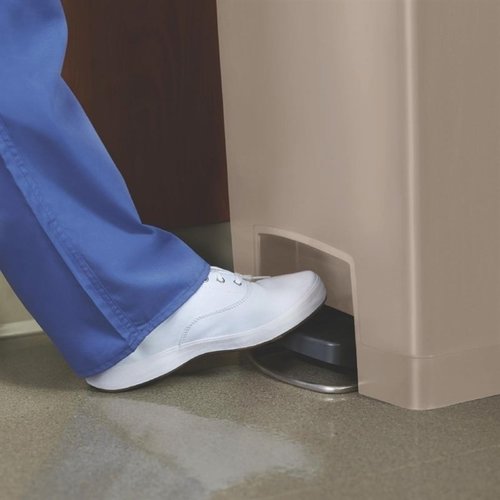 Rubbermaid Kosz pedałowy 50 L z żywicy polietylenowej z pokrywą podnoszoną, beżowy Rubbermaid Kosz pedałowy 50 L z żywicy polietylenowej z pokrywą podnoszoną, beżowy