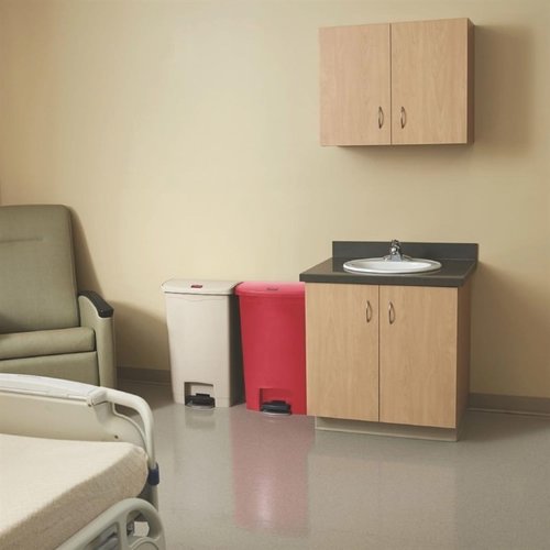 Rubbermaid Kosz pedałowy 50 L z żywicy polietylenowej z pokrywą podnoszoną, beżowy Rubbermaid Kosz pedałowy 50 L z żywicy polietylenowej z pokrywą podnoszoną, beżowy