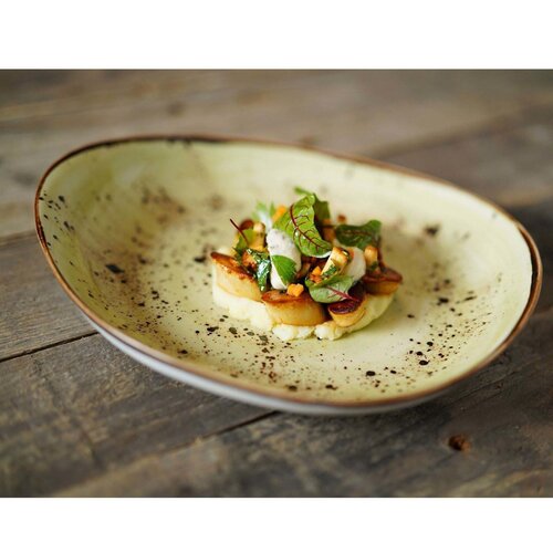 Fine Dine Earth Colours Talerz płytki, 350x210 nieregularny, Olive Fine Dine Earth Colours Talerz płytki, 350x210 nieregularny, Olive