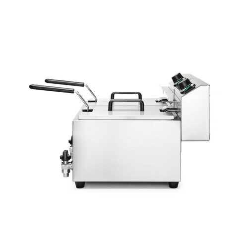 Hendi 2-Tank Countertop Electric Fryer 16 L, 2 x 3 kW with Drain Tap Hendi 2-Tank Countertop Electric Fryer 16 L, 2 x 3 kW with Drain Tap