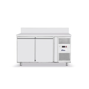Arktic Stół mroźniczy przyścienny 2-drzwiowy 280 L, od -22 °C do -18 °C, agregat boczny Arktic Stół mroźniczy przyścienny 2-drzwiowy 280 L, od -22 °C do -18 °C, agregat boczny
