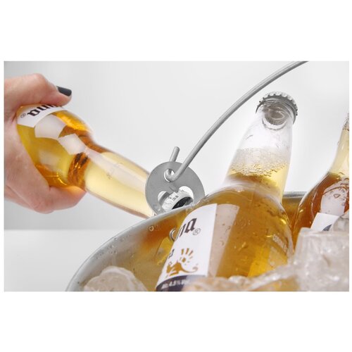 Hendi Galvanized Steel Beer Bucket Ø230 mm, (h)180 mm, Silver with Side Bottle Opener Hendi Galvanized Steel Beer Bucket Ø230 mm, (h)180 mm, Silver with Side Bottle Opener