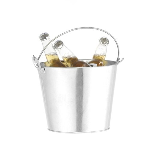Hendi Galvanized Steel Beer Bucket Ø230 mm, (h)180 mm, Silver with Side Bottle Opener Hendi Galvanized Steel Beer Bucket Ø230 mm, (h)180 mm, Silver with Side Bottle Opener