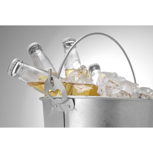 Hendi Galvanized Steel Beer Bucket Ø230 mm, (h)180 mm, Silver with Side Bottle Opener Hendi Galvanized Steel Beer Bucket Ø230 mm, (h)180 mm, Silver with Side Bottle Opener