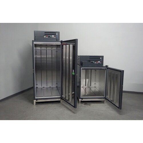 Rapa Szafa chłodnicza od -1 do 7 °C, 950 L, 780x1190x(h)2000 mm, biała Rapa Szafa chłodnicza od -1 do 7 °C, 950 L, 780x1190x(h)2000 mm, biała