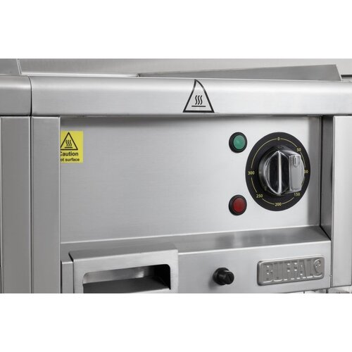 Buffalo Elektryczna płyta grillowa ryflowana, 3kW, 230V, Buffalo 600 Serie CU474 Buffalo Elektryczna płyta grillowa ryflowana, 3kW, 230V, Buffalo 600 Serie CU474