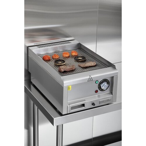 Buffalo Elektryczna płyta grillowa ryflowana, 3kW, 230V, Buffalo 600 Serie CU474 Buffalo Elektryczna płyta grillowa ryflowana, 3kW, 230V, Buffalo 600 Serie CU474
