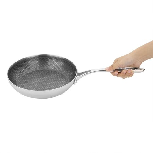 Vogue Patelnia ze stali nierdzewnej z powłoką Clad 1.84 L, Ø240 mm, Vogue GP188 Vogue Patelnia ze stali nierdzewnej z powłoką Clad 1.84 L, Ø240 mm, Vogue GP188
