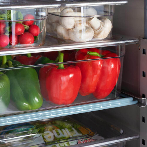 Stalgast Szafa chłodnicza ze stali nierdzewnej na nóżkach, GN 2/1, V 600 l Stalgast Szafa chłodnicza ze stali nierdzewnej na nóżkach, GN 2/1, V 600 l