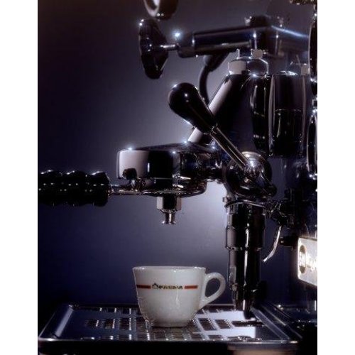 FAEMA Ekspres półautomatyczny kolbowy ciśnieniowy 3 grupowy z trzema dyszami, 5,7 kW FAEMA Ekspres półautomatyczny kolbowy ciśnieniowy 3 grupowy z trzema dyszami, 5,7 kW