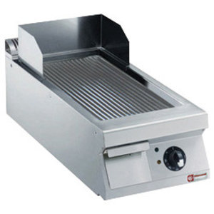 Diamond Elektryczna płyta grillowa 344 x 647 mm, ryflowana, 7,5 kW, 400V, nastawna Diamond Elektryczna płyta grillowa 344 x 647 mm, ryflowana, 7,5 kW, 400V, nastawna