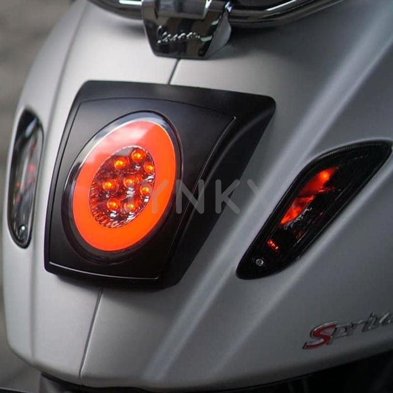 Achterlicht vespa Primavera / Sprint LED rood Zelioni model | Jynkx