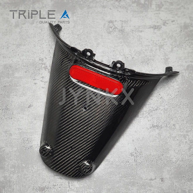 Carbon fiber achterspatbord model 1 Vespa Primavera / Sprint - Triple A
