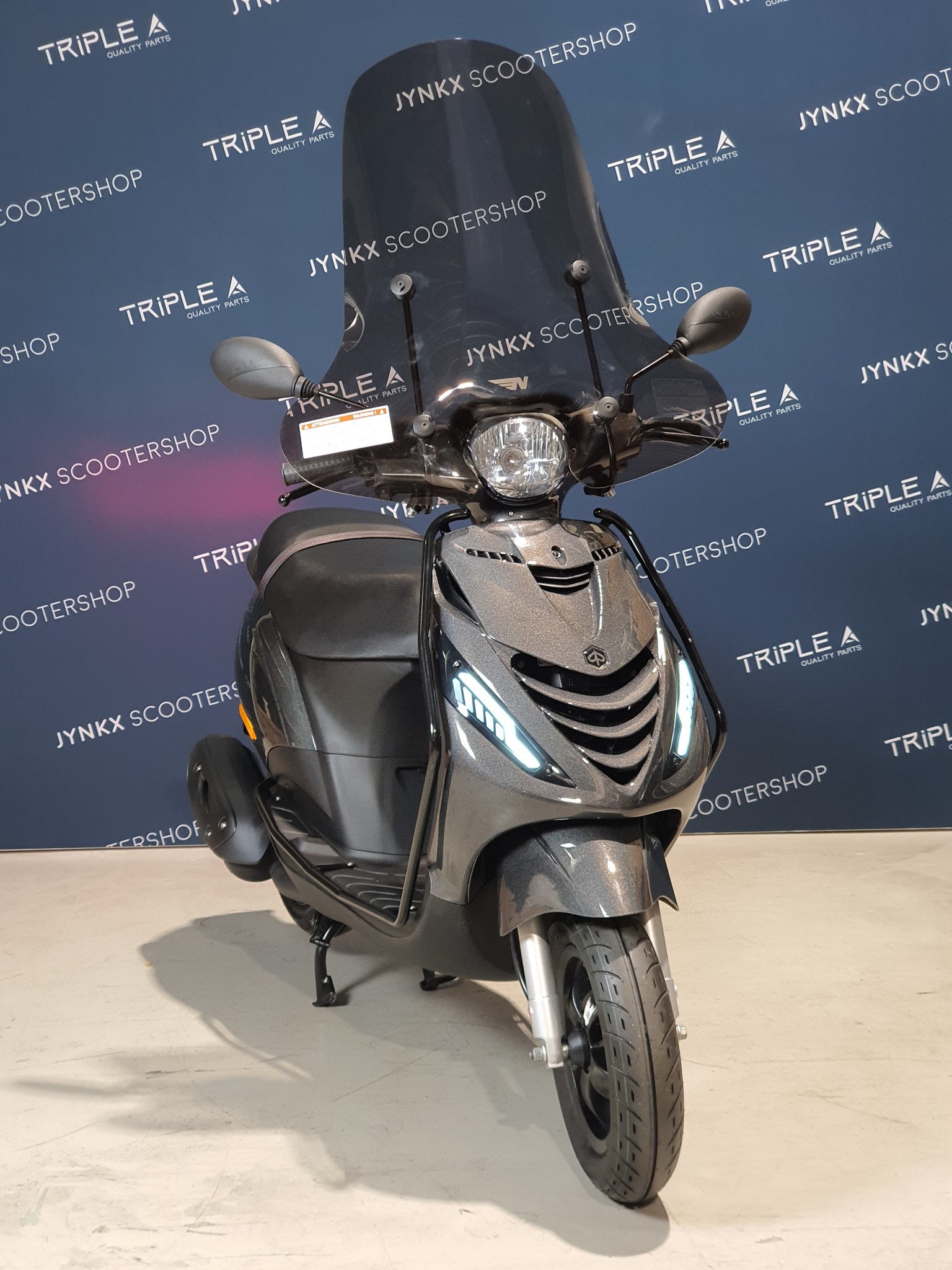 Piaggio Zip 2022 E5 Psychedelic metallic grey custom NIEUW 0km