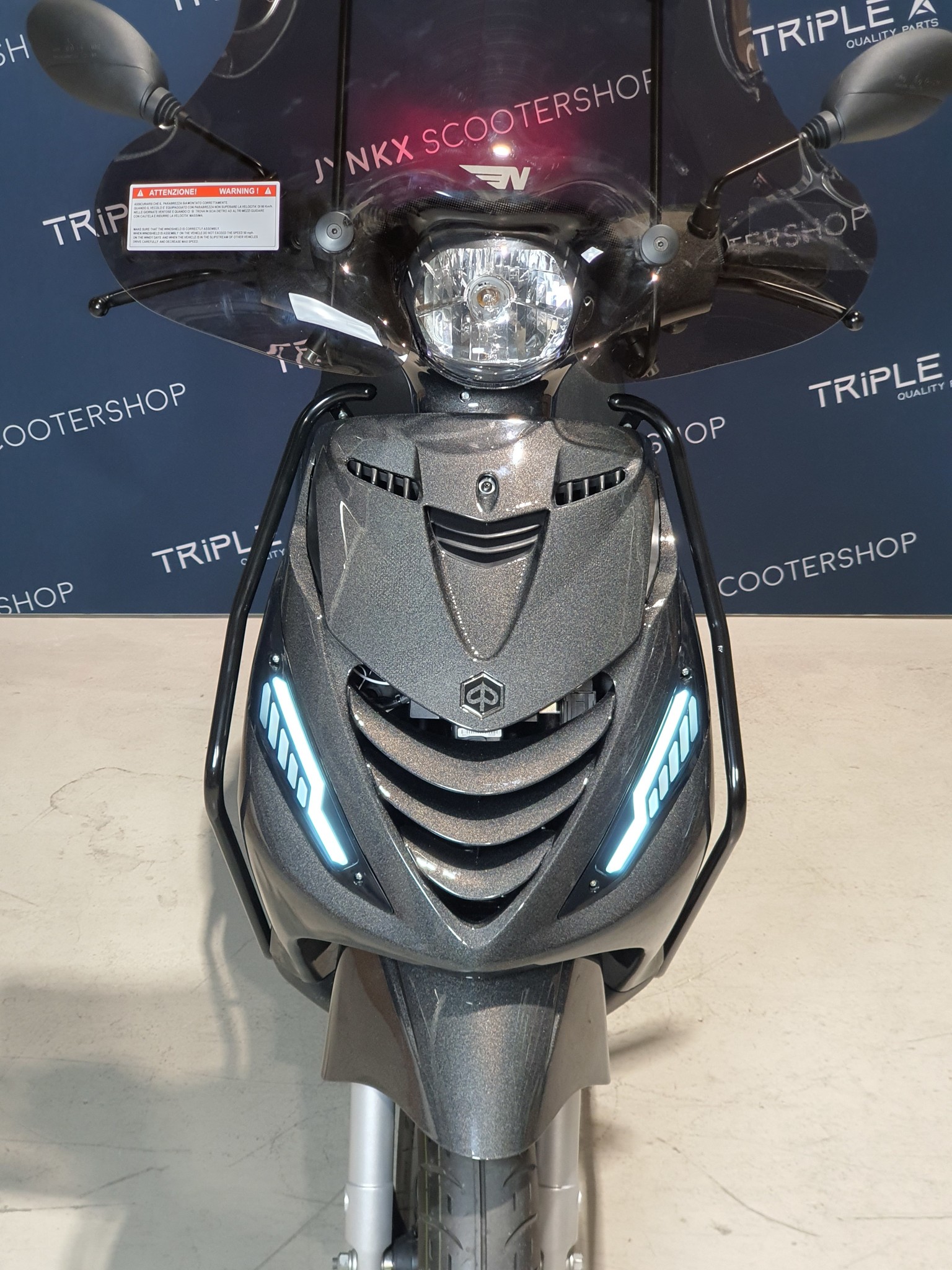 Piaggio Zip 2022 E5 Psychedelic metallic grey custom NIEUW 0km