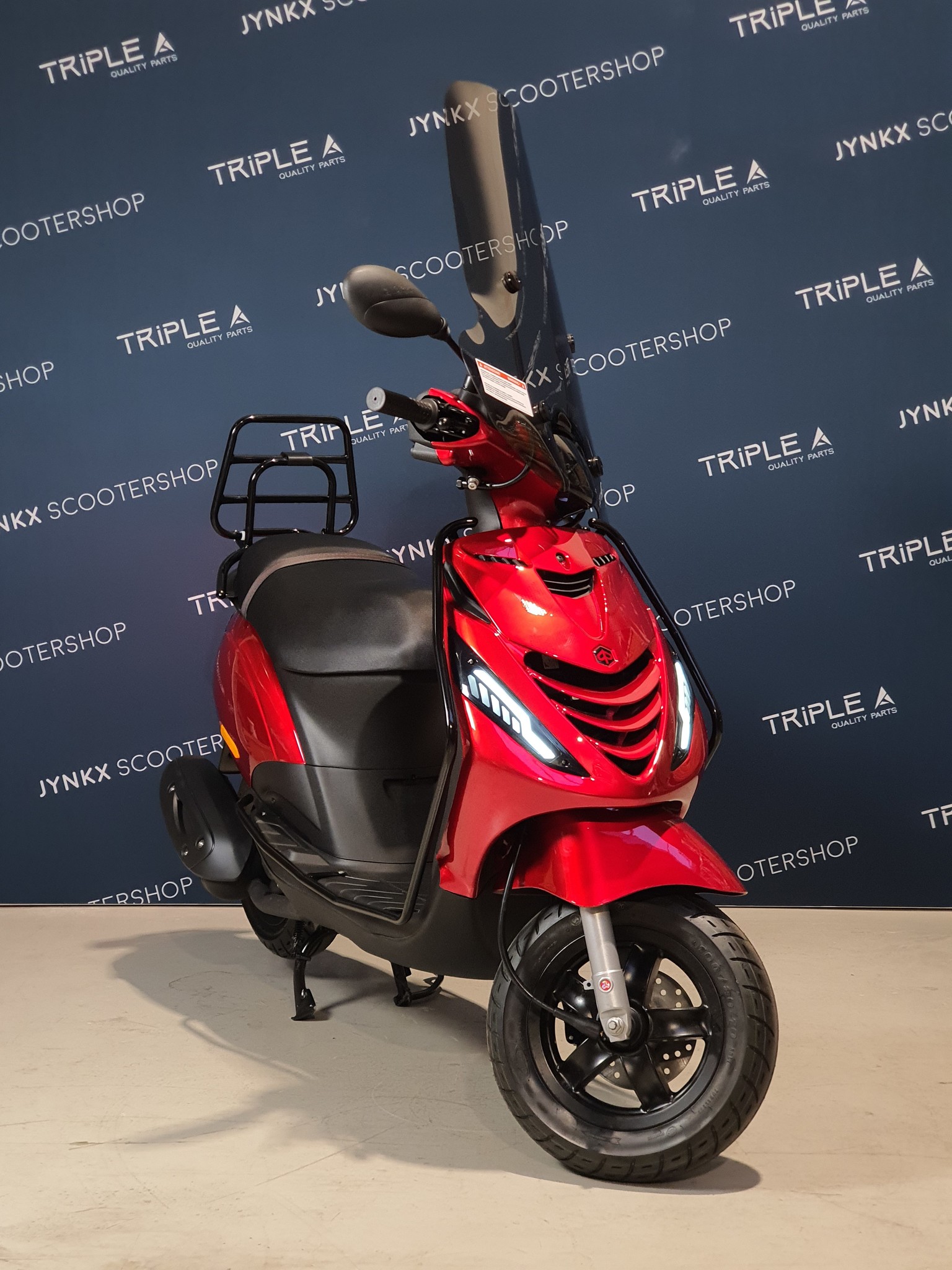 Piaggio Zip 2022 E5 Audi Candy red custom NIEUW 0km
