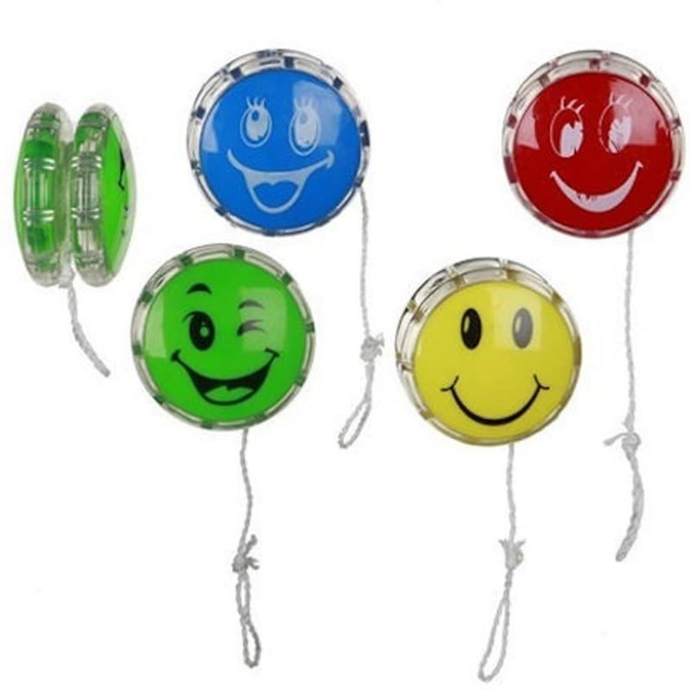 Henbrandt Smiley yo-yos
