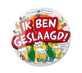 Paper Dreams Button Ik Ben Geslaagd XL 10cm | per stuk Paper Dreams Button Ik Ben Geslaagd XL 10cm | per stuk