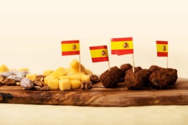 WeFiesta Prikkers vlag Spanje Rood- Geel | 50 stuks