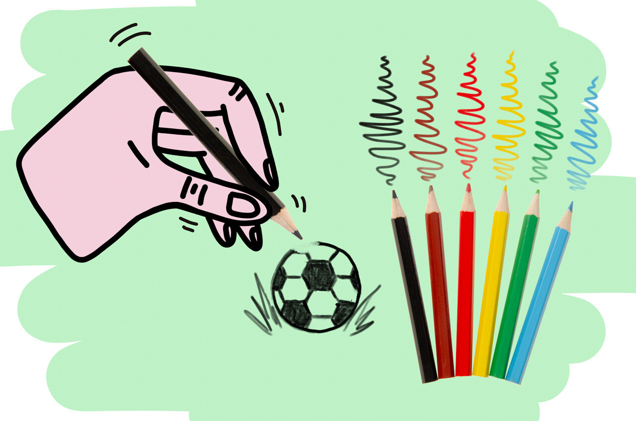 LG Imports Football Colored Pencils 9cm | 24 boxes