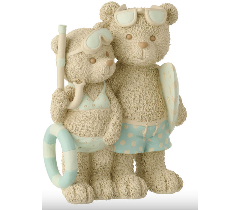 BEER - STRANDMEISJE EN JONGEN