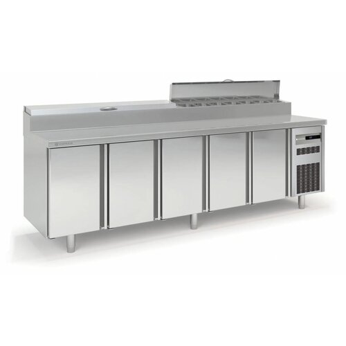 Coreco Saladette 5 Portes | 14x GN 1-6|269,5x70x(H)104,3cm Coreco Saladette 5 Portes | 14x GN 1-6|269,5x70x(H)104,3cm