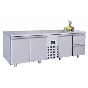 Combisteel Comptoir Réfrigéré | Pro Line | 3 Portes et 2 Tiroirs | 632 Litres | 2270x700x(H)850mm Combisteel Comptoir Réfrigéré | Pro Line | 3 Portes et 2 Tiroirs | 632 Litres | 2270x700x(H)850mm