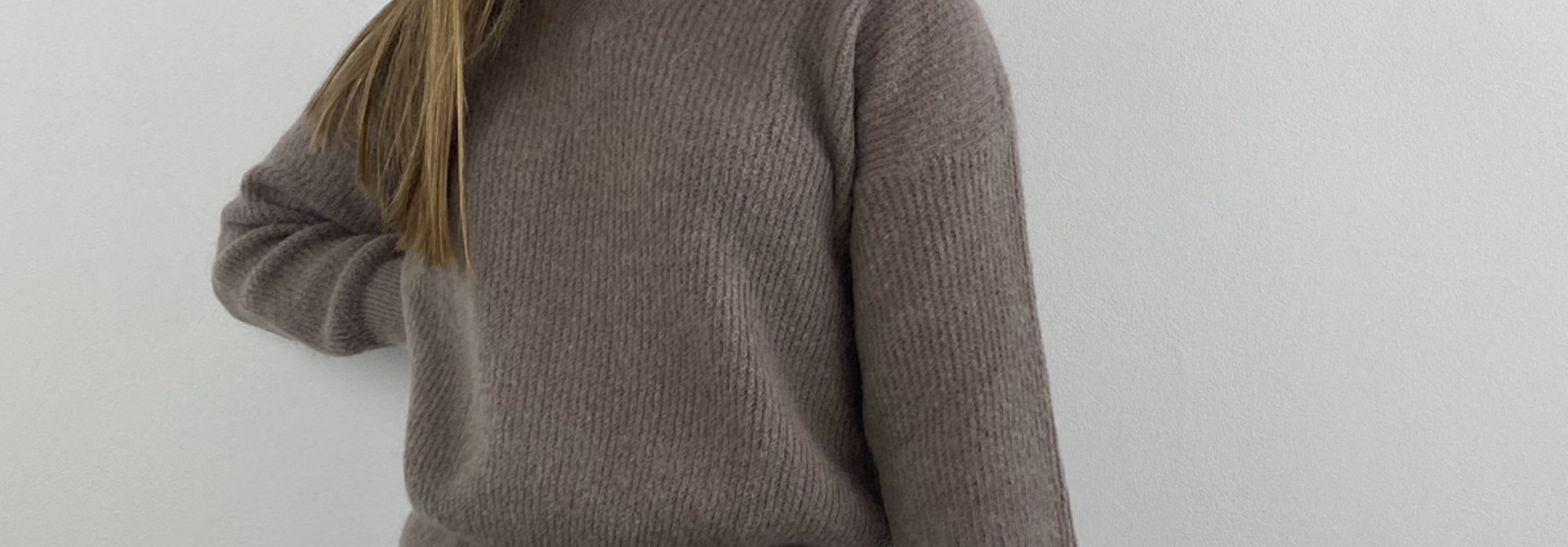 Louna v-neck knitted pull Taupe