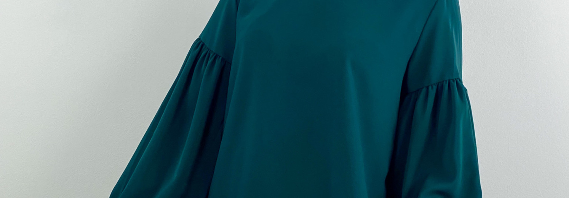 Mayté satin ballonsleeve blouse Petrol