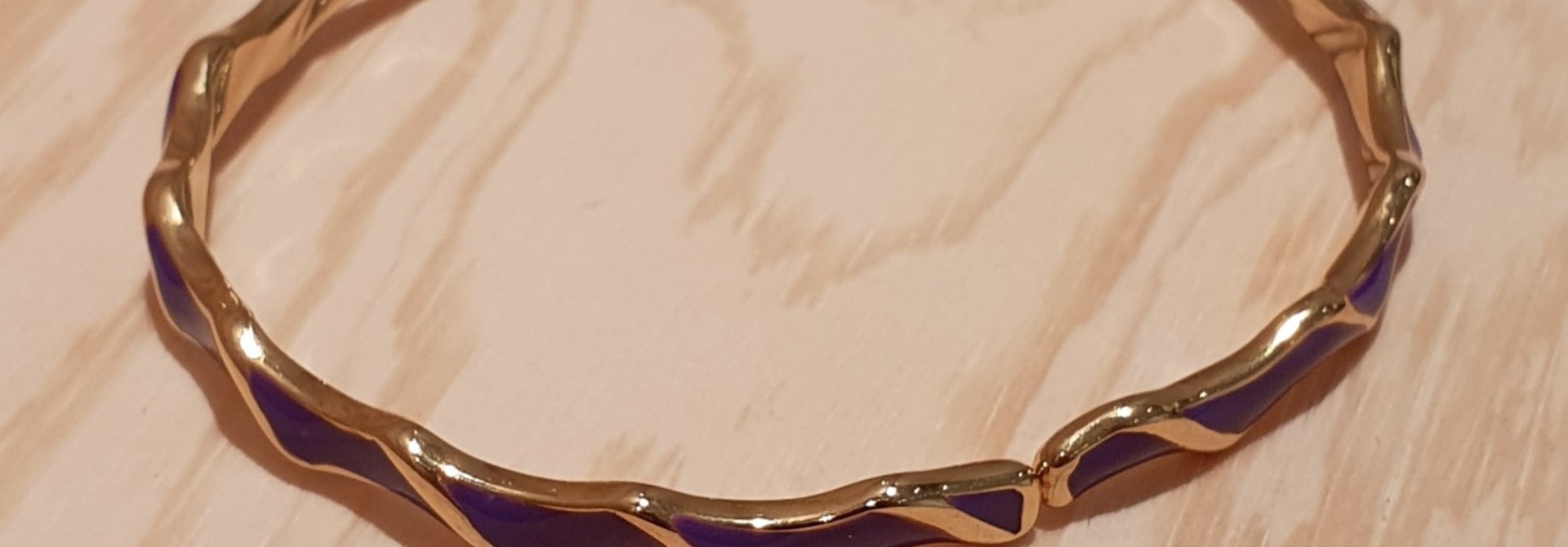 Zynkas waved bracelet Purple