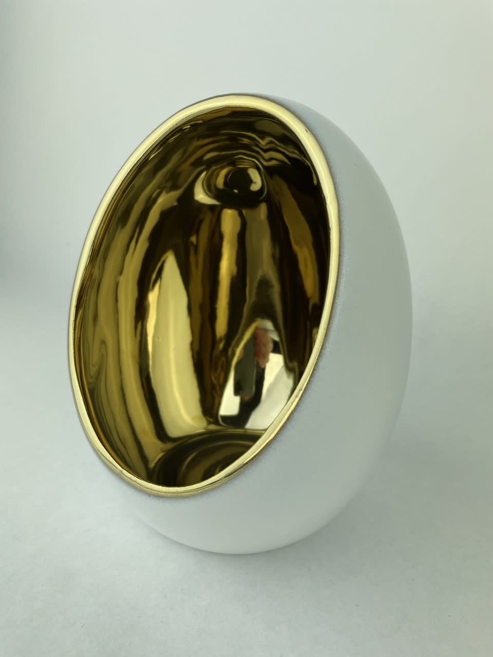 TL-holder "dali egg' ceramic 12Dx15H White Gold-1