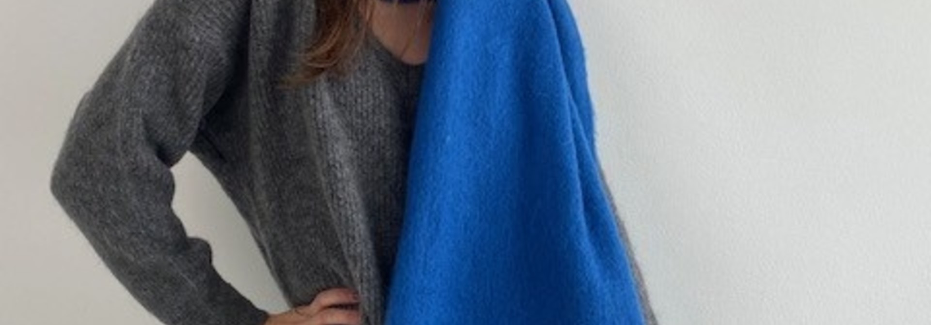 "Stay cool" plain scarf Blue