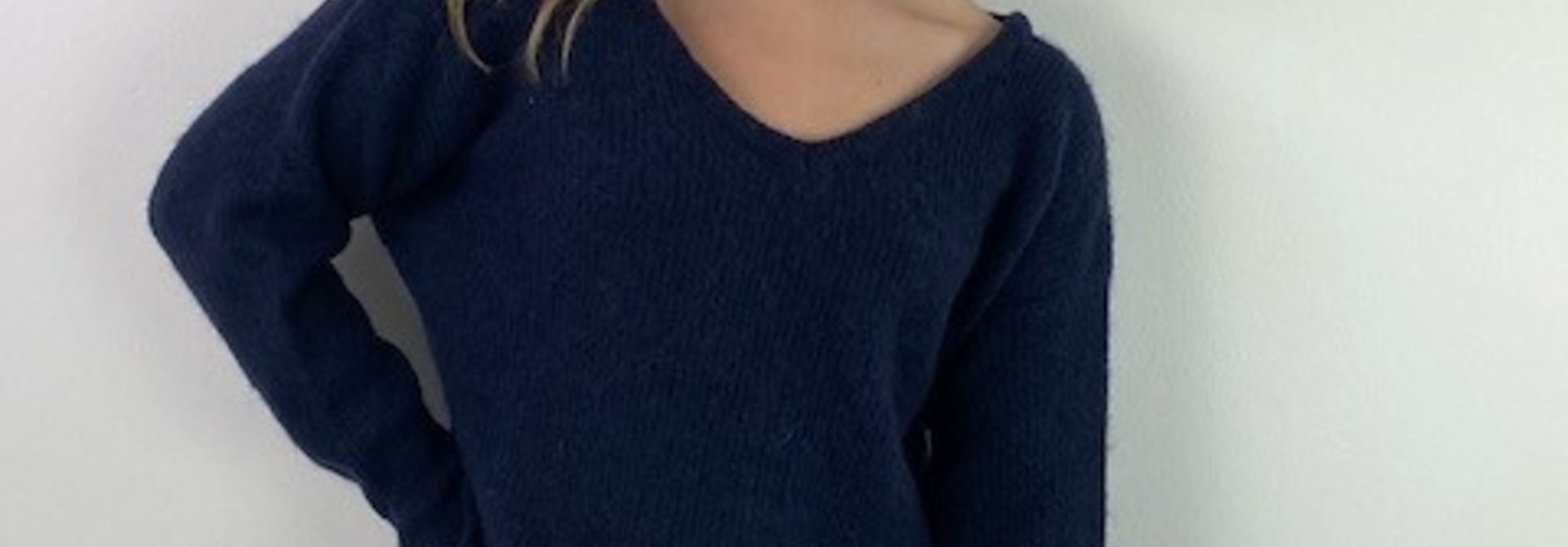 Loren Reversible V-neck knit Marine