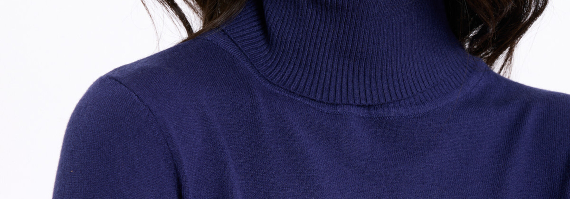 Moore fine turtleneck Navy