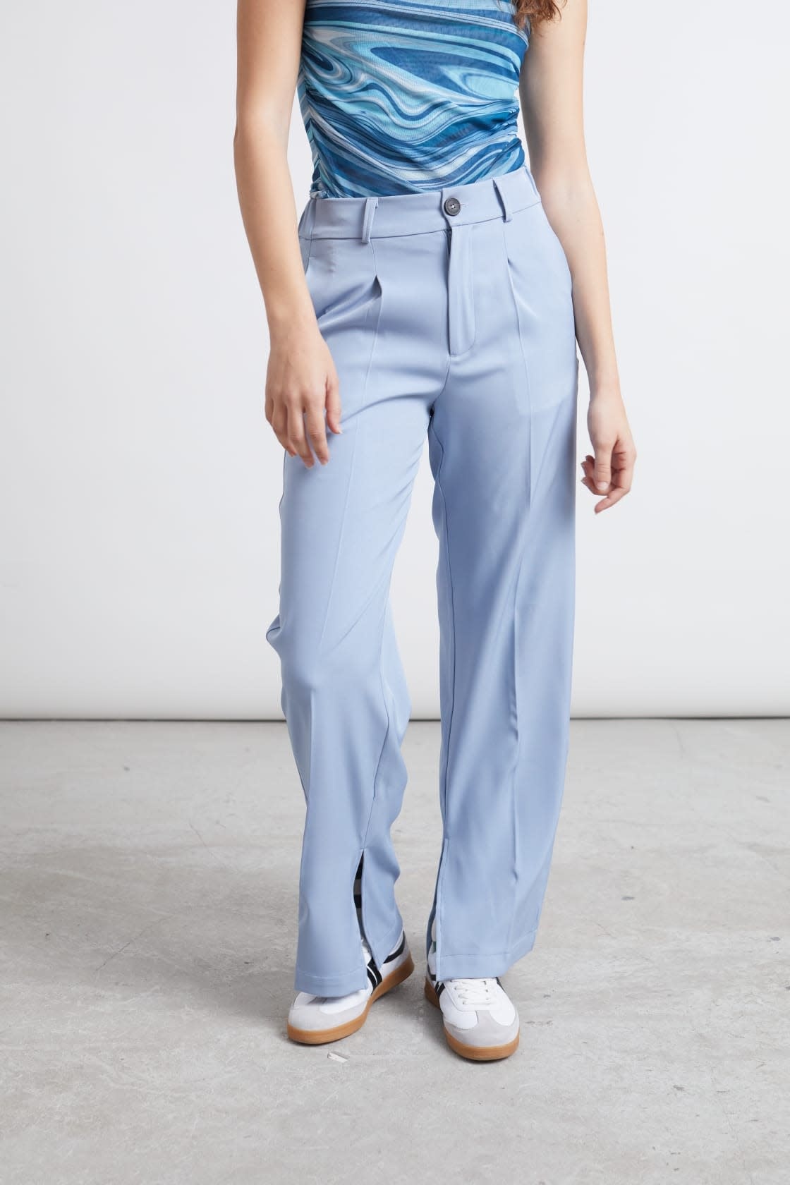 Lou wide pant with split Sky Blue-1