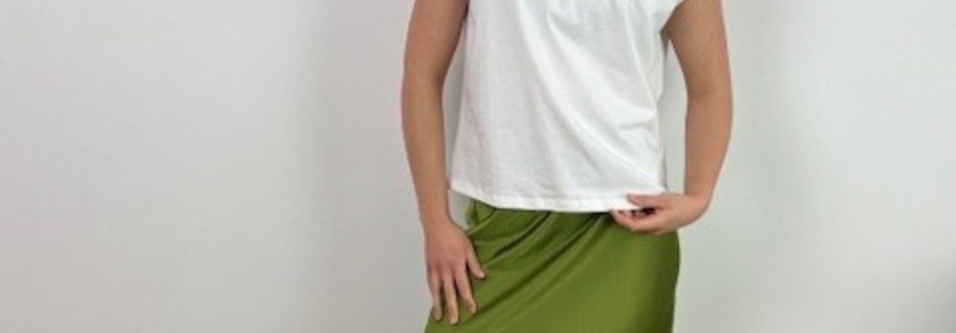 Viola long satin essential skirt Advocado
