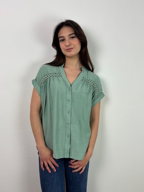 Jodie s/s viscose broderie blouse Green-4