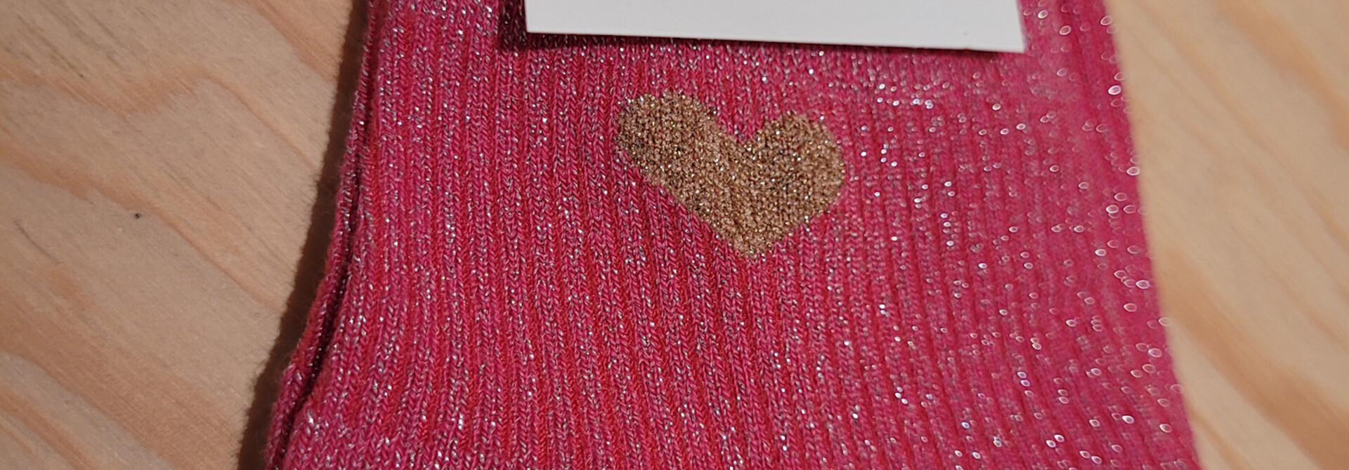 Frill heart short socks Fushia