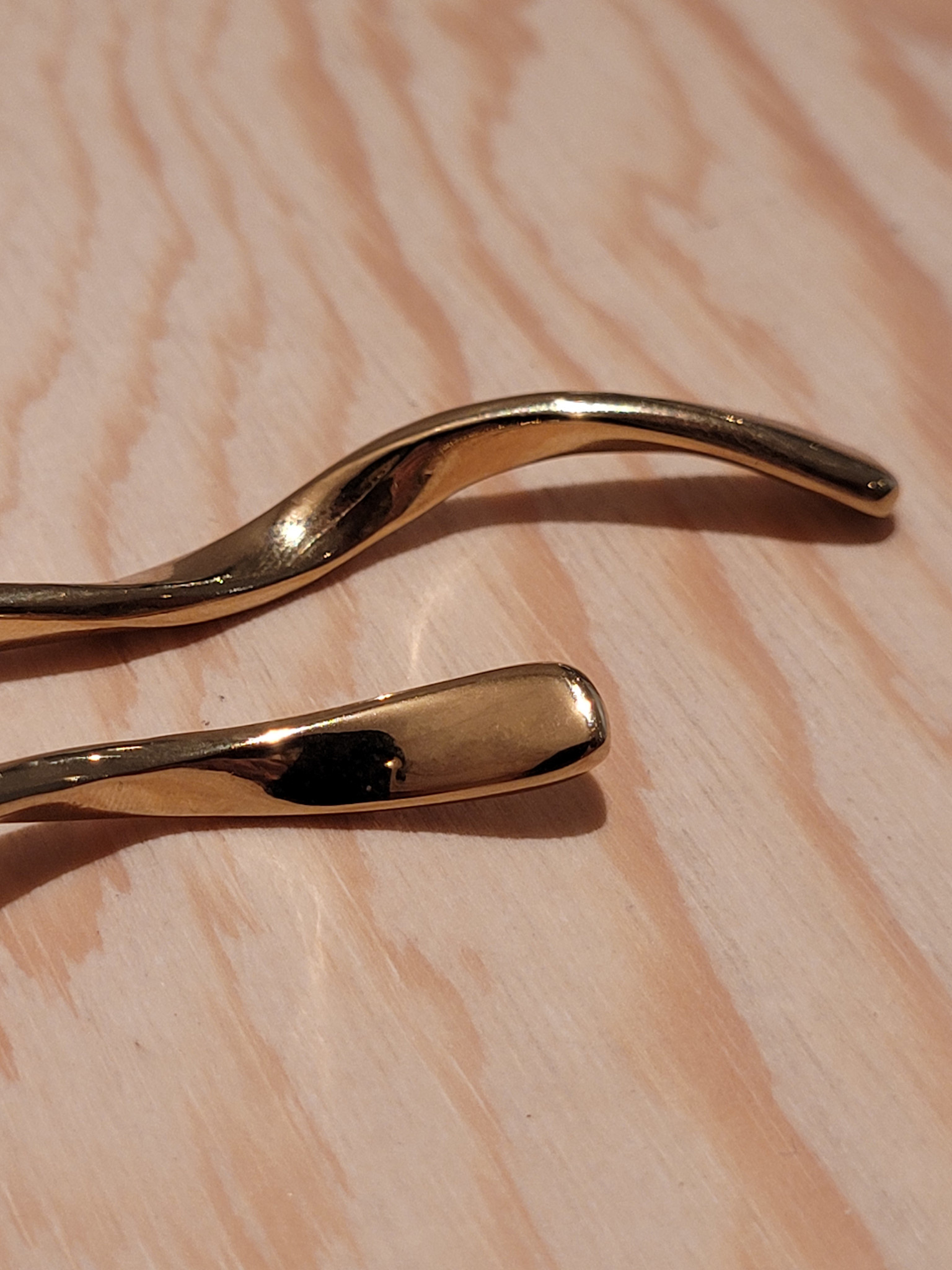 Breeze minimal statement earrings-2