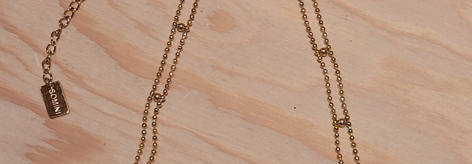 Meta choocker necklace Gold