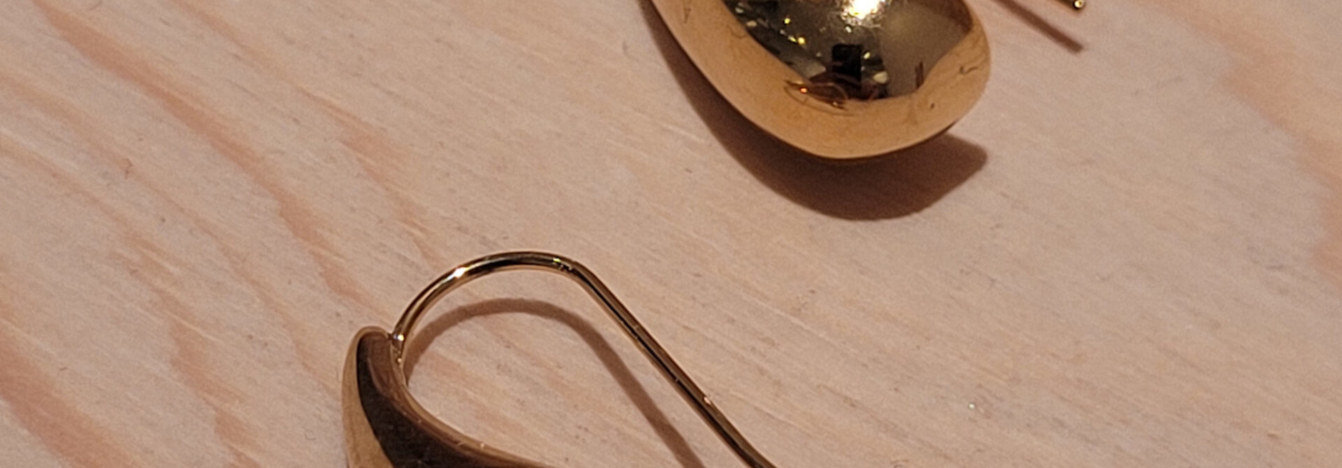 Tiffy mini drop earrings Gold